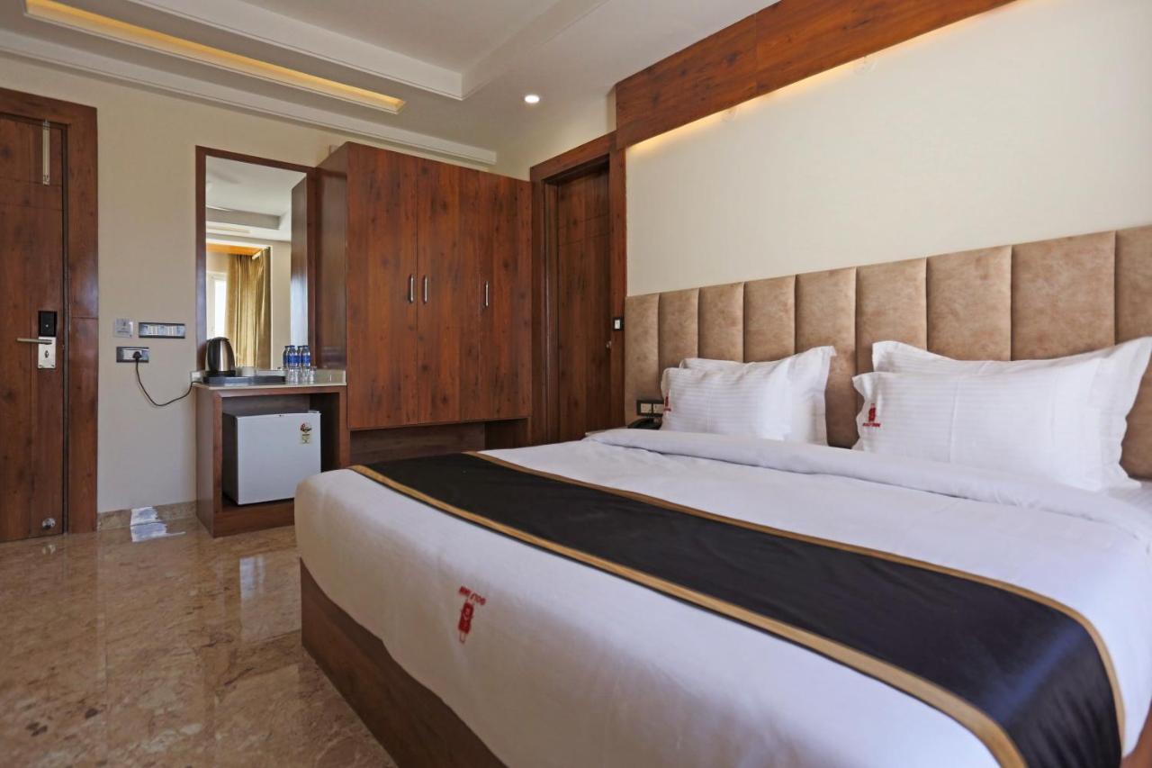 Hotel Deluxe Stay Inn - Near Delhi Airport ニューデリー エクステリア 写真