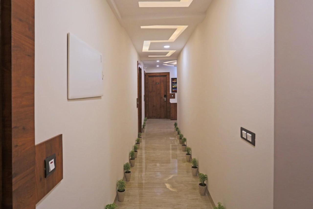 Hotel Deluxe Stay Inn - Near Delhi Airport ニューデリー エクステリア 写真