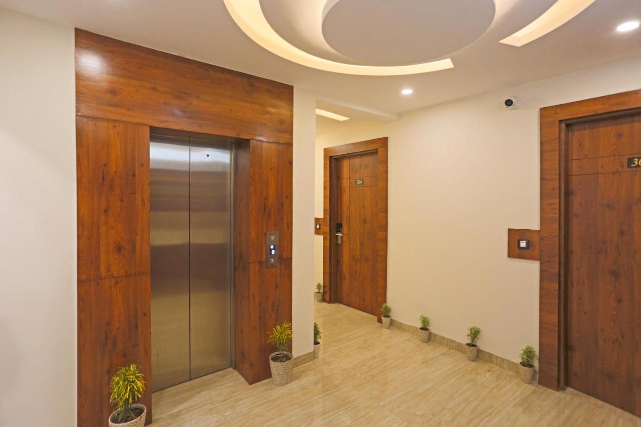 Hotel Deluxe Stay Inn - Near Delhi Airport ニューデリー エクステリア 写真