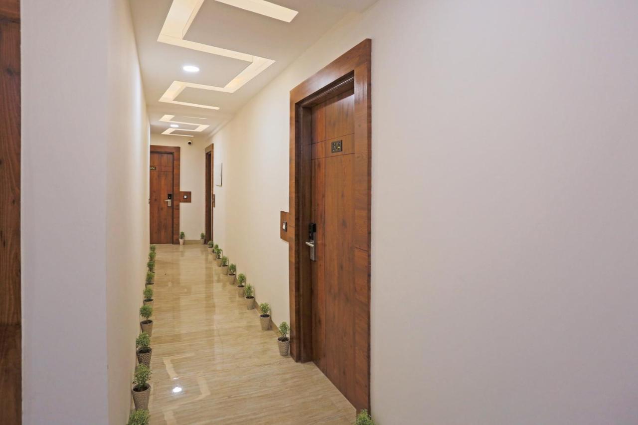 Hotel Deluxe Stay Inn - Near Delhi Airport ニューデリー エクステリア 写真