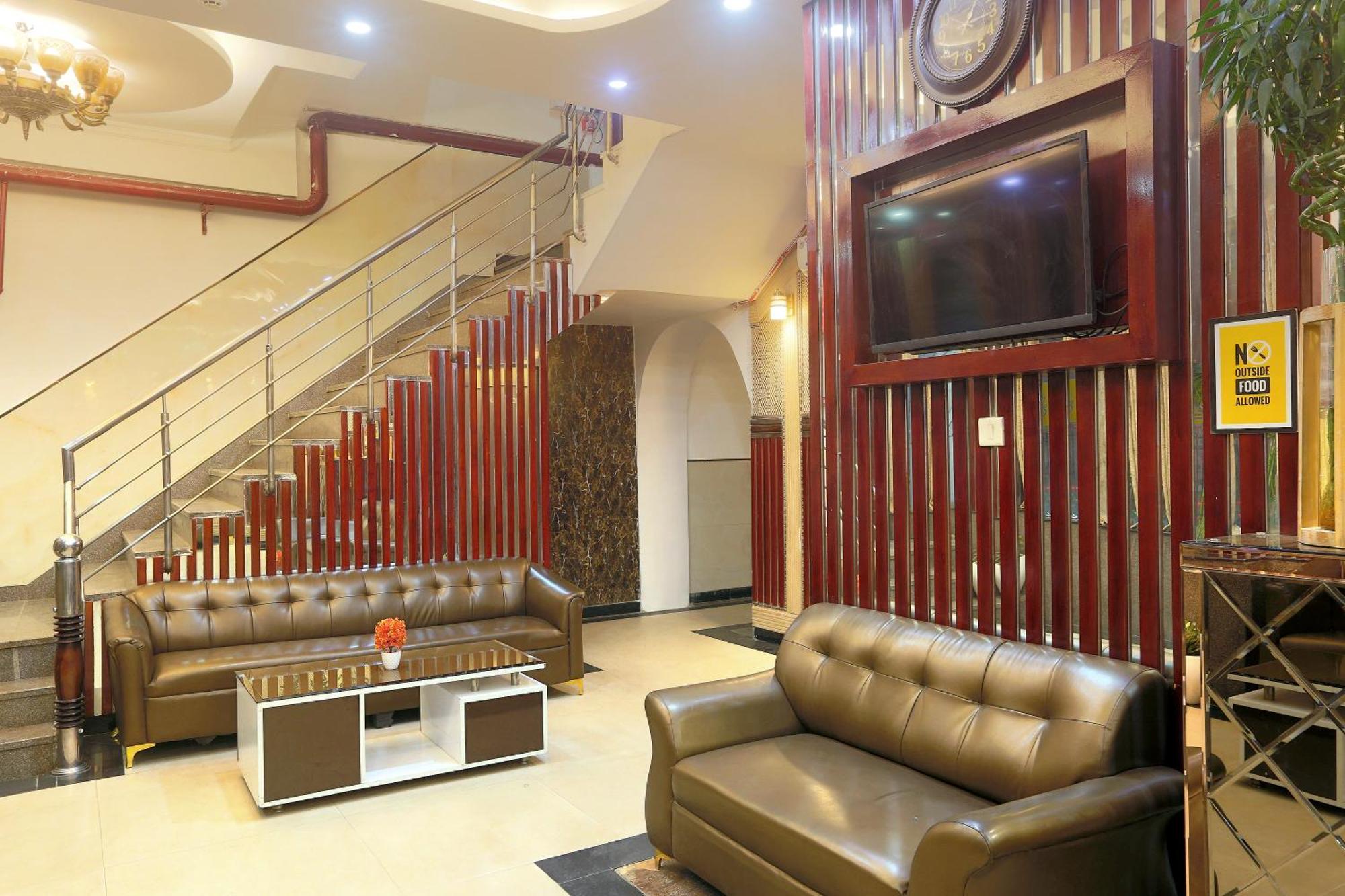 Hotel Deluxe Stay Inn - Near Delhi Airport ニューデリー エクステリア 写真