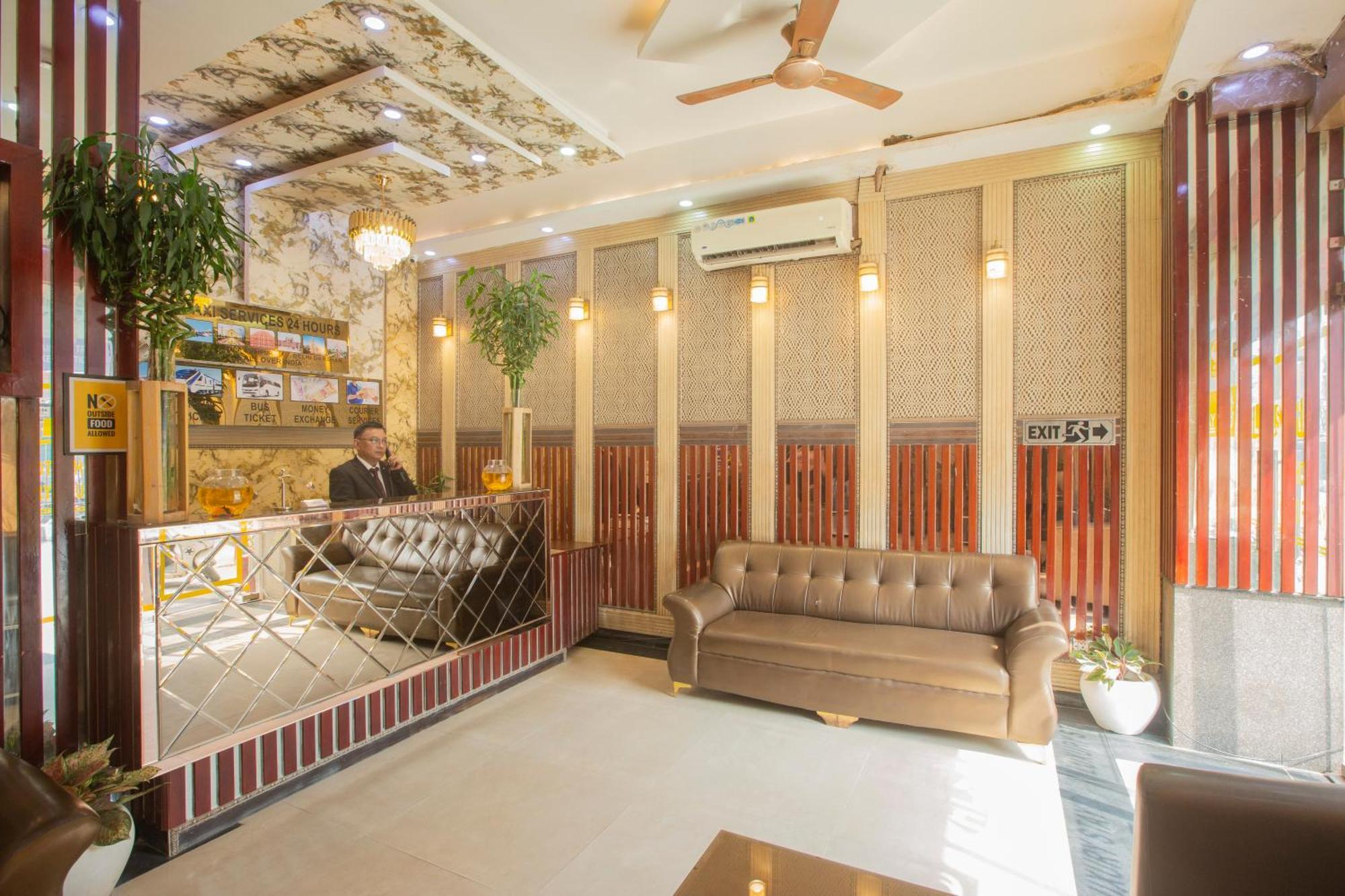 Hotel Deluxe Stay Inn - Near Delhi Airport ニューデリー エクステリア 写真