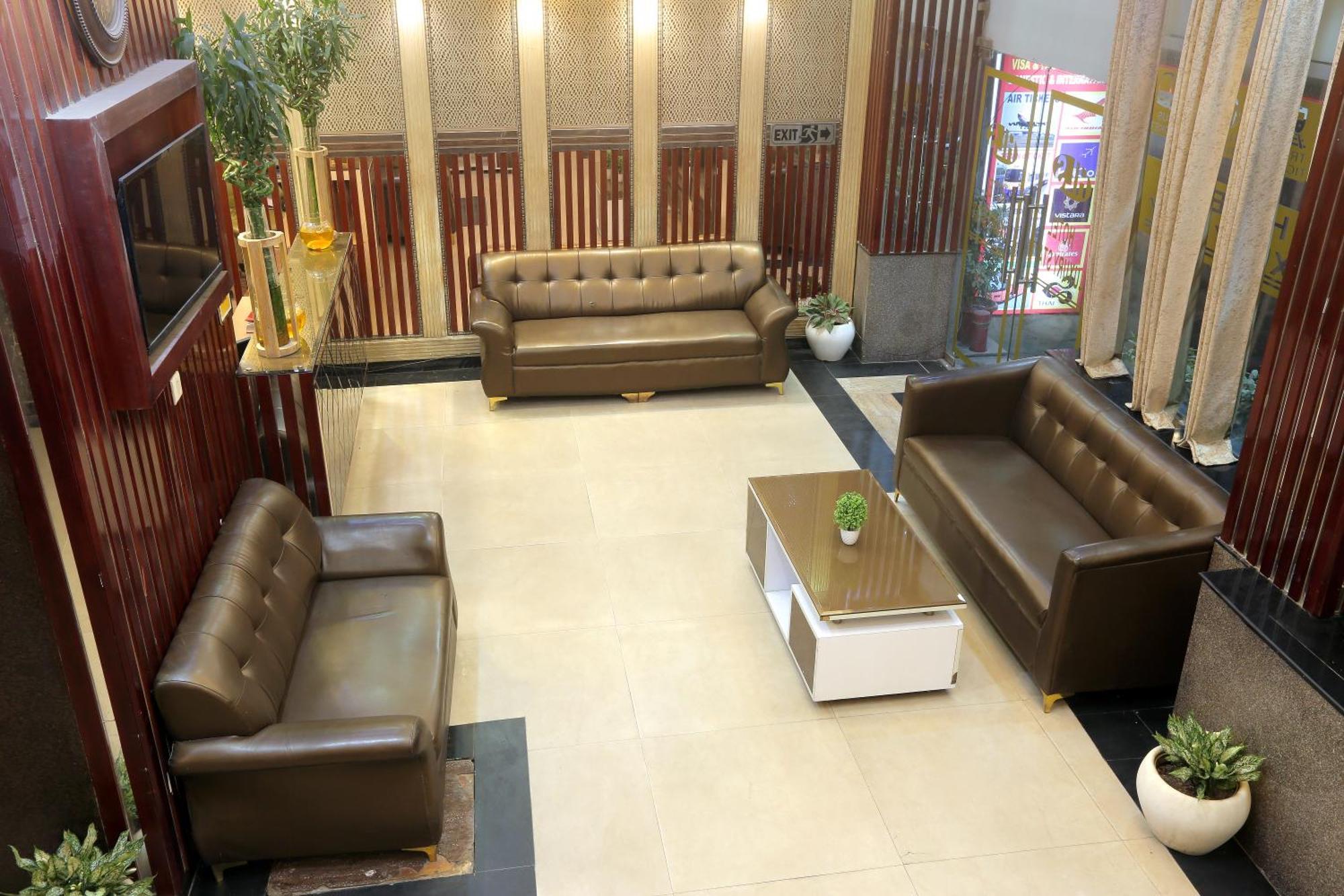 Hotel Deluxe Stay Inn - Near Delhi Airport ニューデリー エクステリア 写真