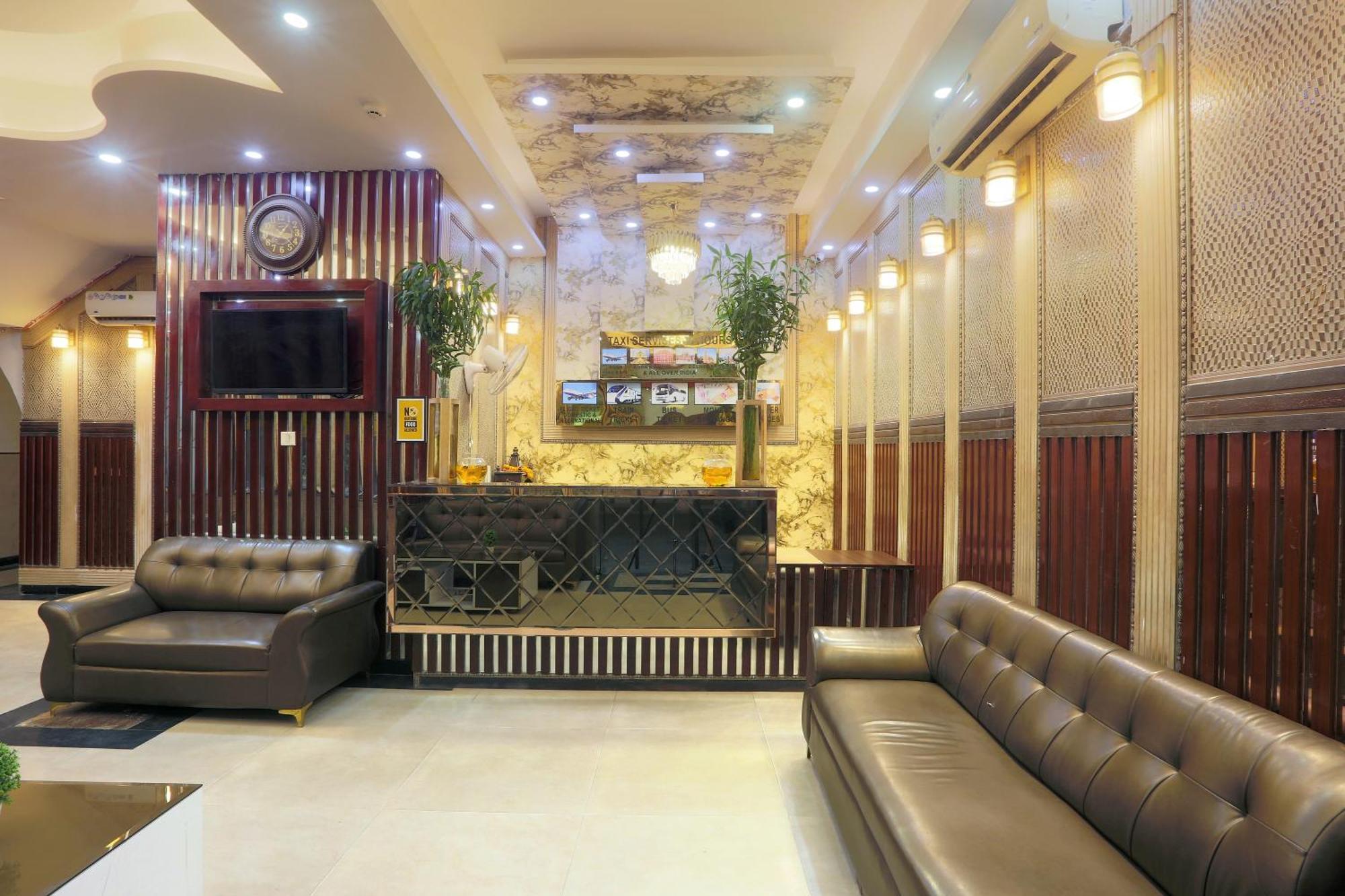 Hotel Deluxe Stay Inn - Near Delhi Airport ニューデリー エクステリア 写真
